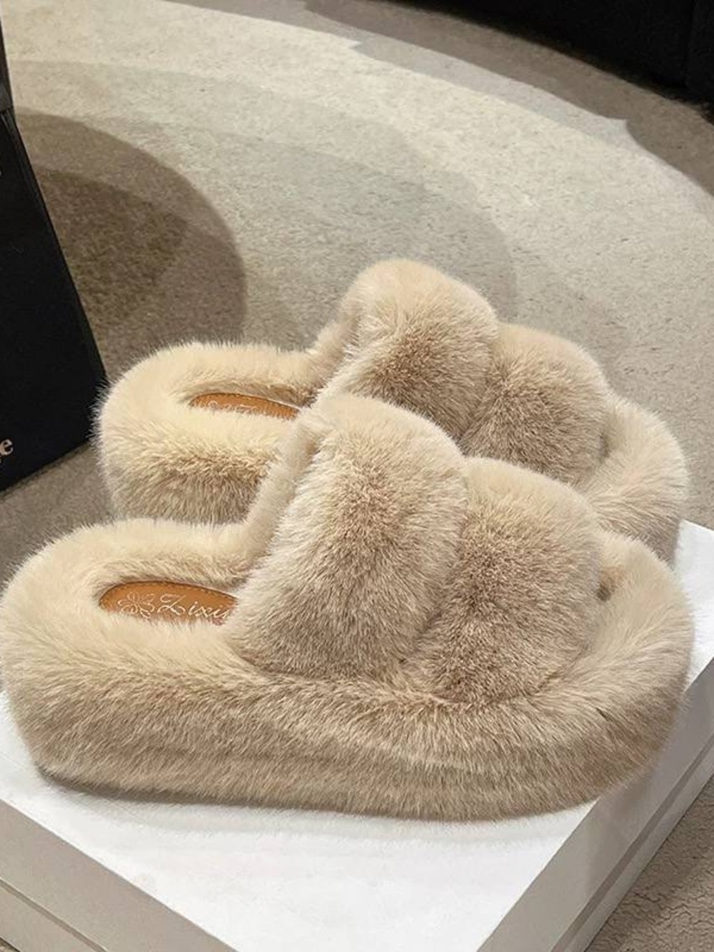 Cozy Faux Fur Slide Slippers - Cream